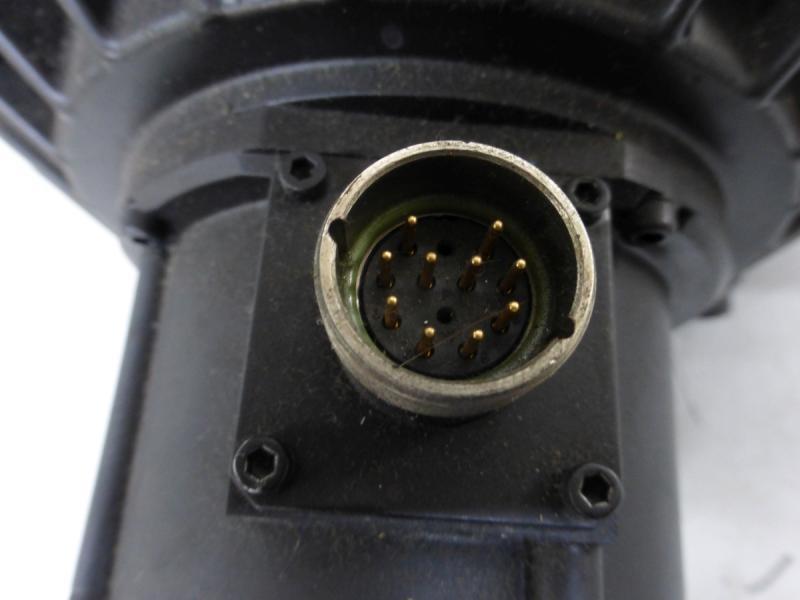 Digitaler intelligenter AC-Servoantriebe mit ANALOG interface, Permanentmagnet Drehstrom- Servomotor, 