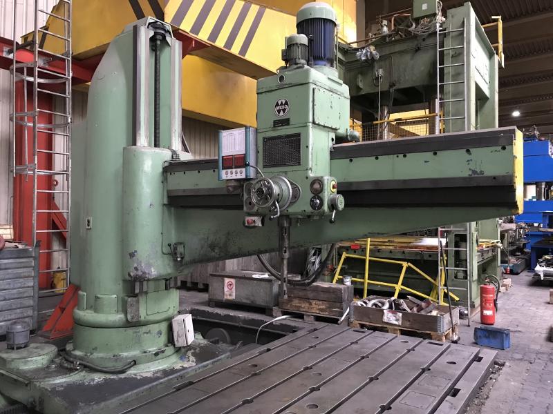 Radialbohrmaschine MK6, mit Plattenfeld 8000 x 2100 mm