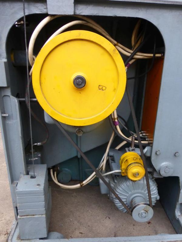 Vertikal Bandsäge, Bandsägemaschine