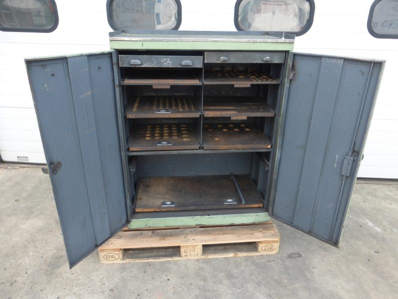 Metallschrank mit 2 Türen Blechschrank