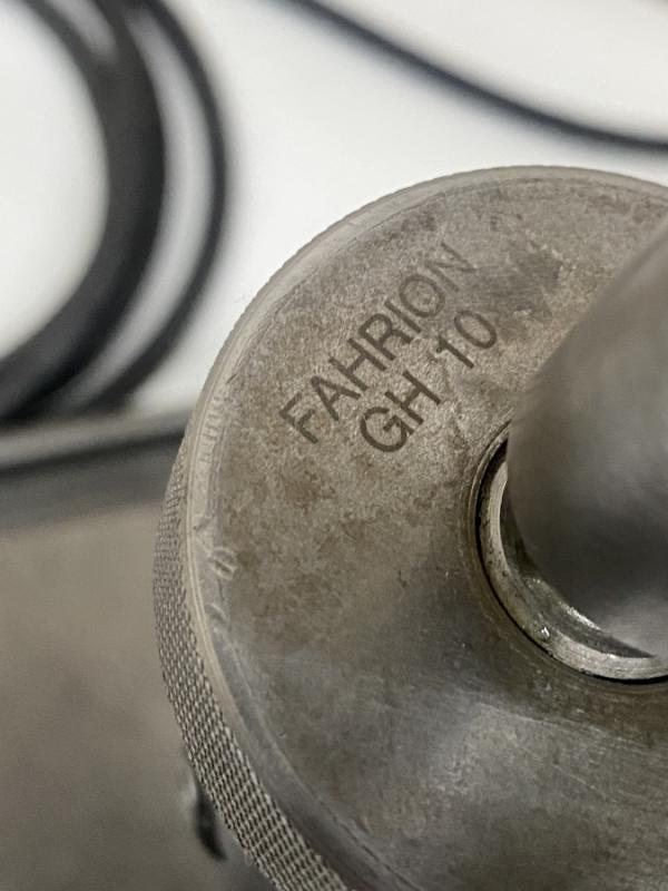 Tisch- Bohr- und Gewindeschneidmaschine Tischbohrmaschine Tisch- Bohr- und Gewindeschneidmaschine Tischbohrmaschine