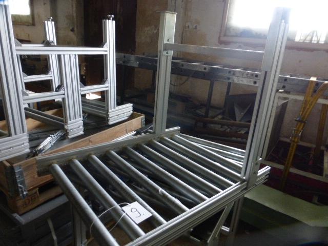 Rollenbahn aus Aluminium- Systemprofil, mit INTERROLL Metallrollen