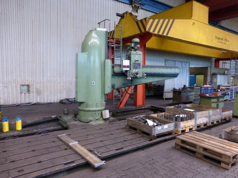 Radialbohrmaschine MK6, mit Plattenfeld 8000 x 2100 mm