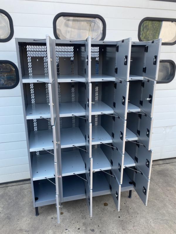 Schließfachschrank, Fächerschrank mit 20 Einzelschließfächern