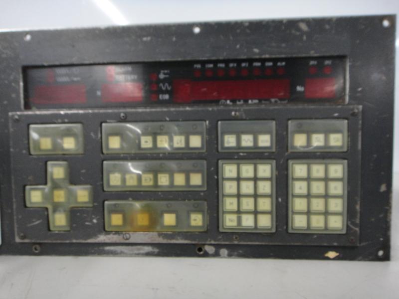 CNC Steuerung im Bedienpult / Maschinen-Bedienterminal, CNC Bahnsteuerung CNC Steuerung im Bedienpult / Maschinen-Bedienterminal, CNC Bahnsteuerung
