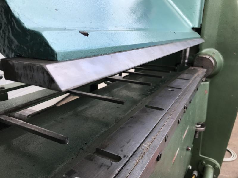 Schwenkbiegemaschine Schwenkbiegemaschine