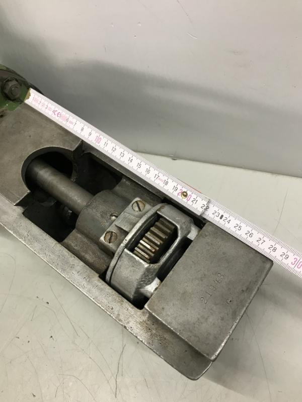 Nutenstoßkopf für Fräsmaschine, Stoßkopf, Montage an Stelle vom Vertikalfräskopf, Fräskopf