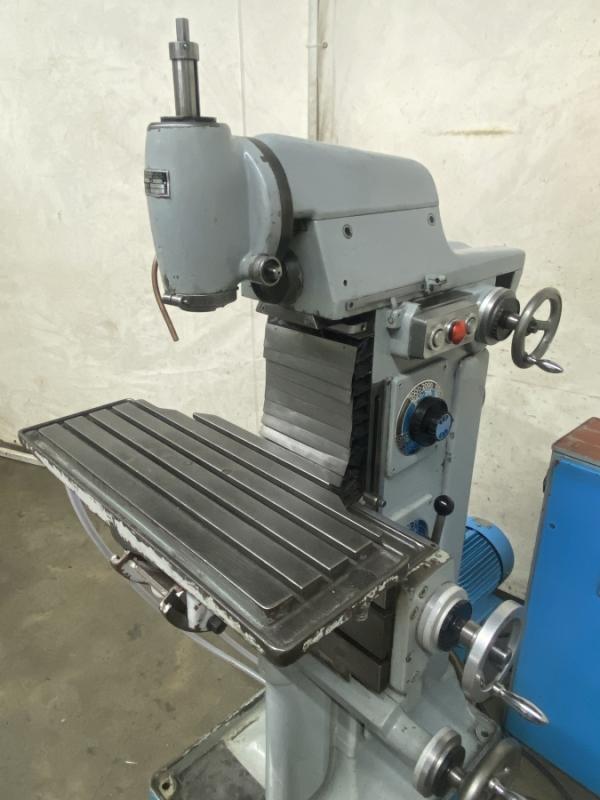 Univ. Werkzeugfräsmaschine