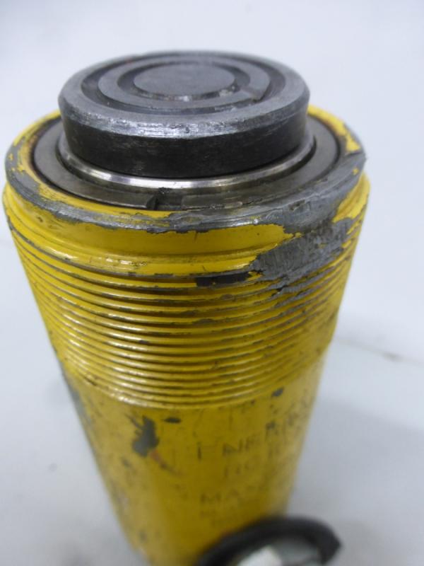 Einfachwirkender Hydraulikzylinder mit Federrückzug, Hydraulikstempel, Hublast: 10 ton.