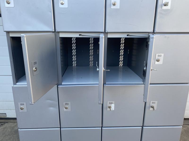 Schließfachschrank, Fächerschrank mit 20 Einzelschließfächern