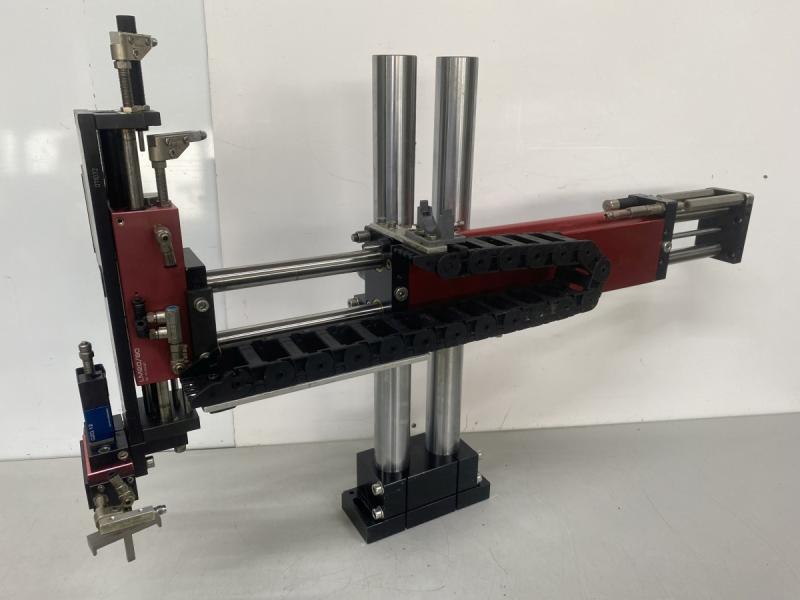 Pneumatischer Pick & Place Manipulator, Ladeeinheit wie Scara Roboter mit Parallel-Greifer