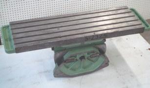 Univ. Schwenk- Kipp- Drehtisch für Fräsmaschine (Original FRIEDRICH DECKEL)