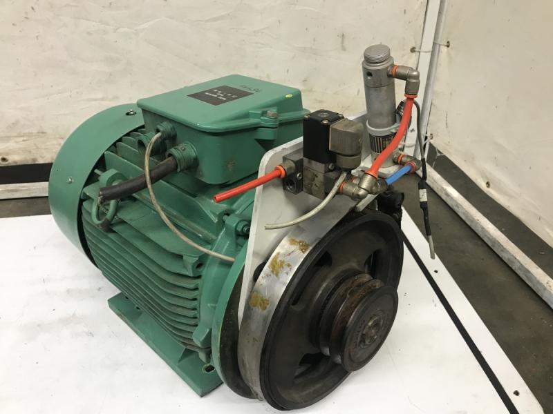 Elektromotor, E-Motor, Drehstrommotor, Kraftstrommotor Fußmotor, Flanschmotor Elektromotor, E-Motor, Drehstrommotor, Kraftstrommotor Fußmotor, Flanschmotor