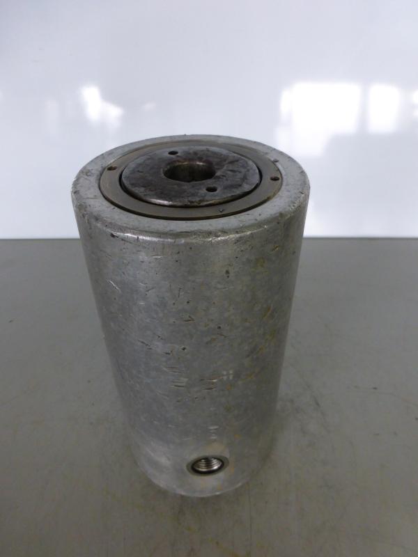 Einfachwirkender Leichtmetallzylinder mit Federrückzug, Hydraulikstempel, Hydraulikzylinder, Lukaszylinder, Maschinenheber