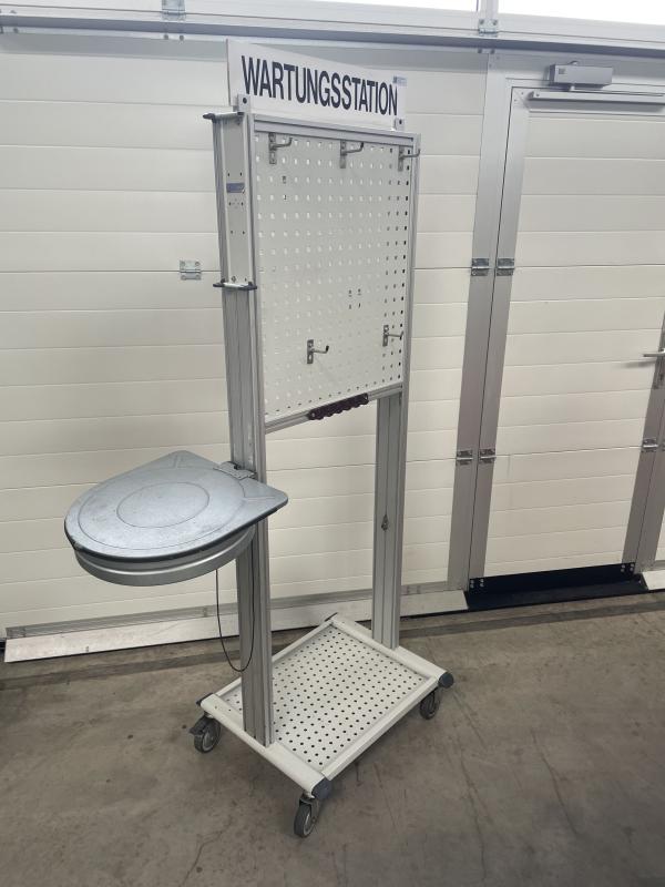 Wartungsstation für Ordnung und Sauberkeit, Reinigungsstation mit Müllsackhalter