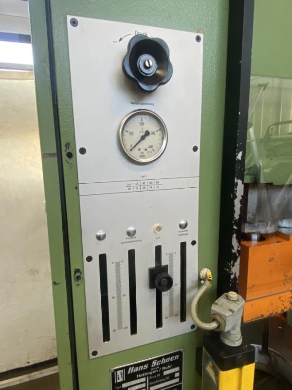 Doppelständer - Hydraulikpresse mit verstellbaren Festanschlag