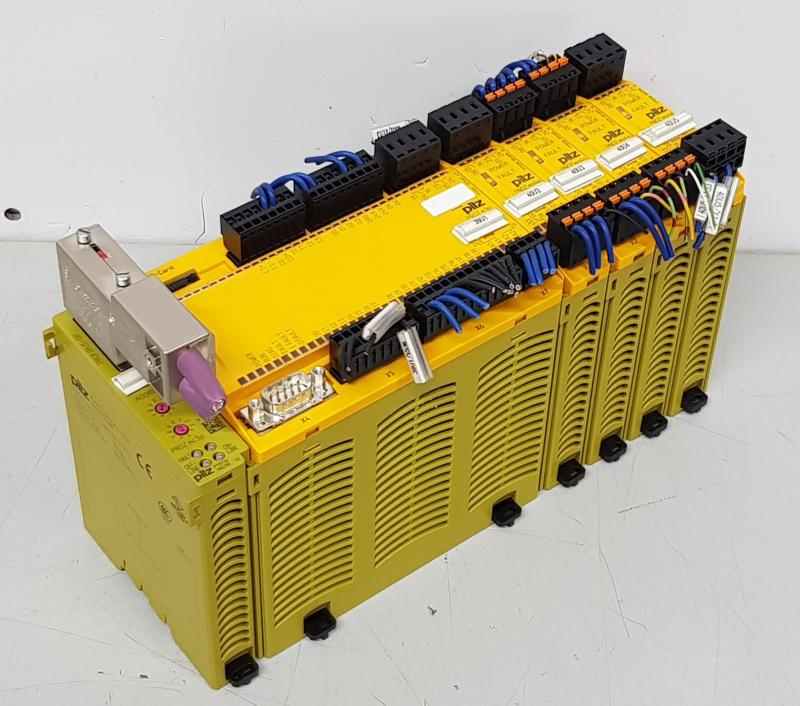 Konfigurierbare sichere Kleinsteuerung, Basisgerät mit Erweiterungen und Profibus Modul