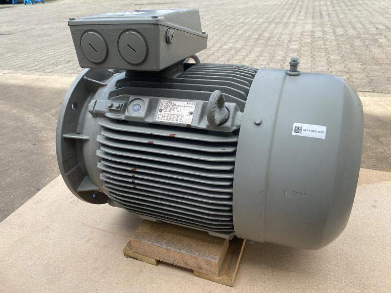 Drehstrom Elektromotor 30 kW Drehstrommotor Kraftstrommotor, E-Motor, Käfigläufer, Asynchronmotor Drehstrom Elektromotor 30 kW Drehstrommotor Kraftstrommotor, E-Motor, Käfigläufer, Asynchronmotor