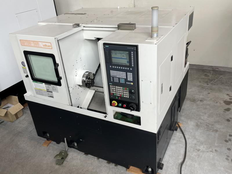 Neuwertige CNC Futter-Drehmaschine mit SIEMENS Sinumerik 828 D Basic