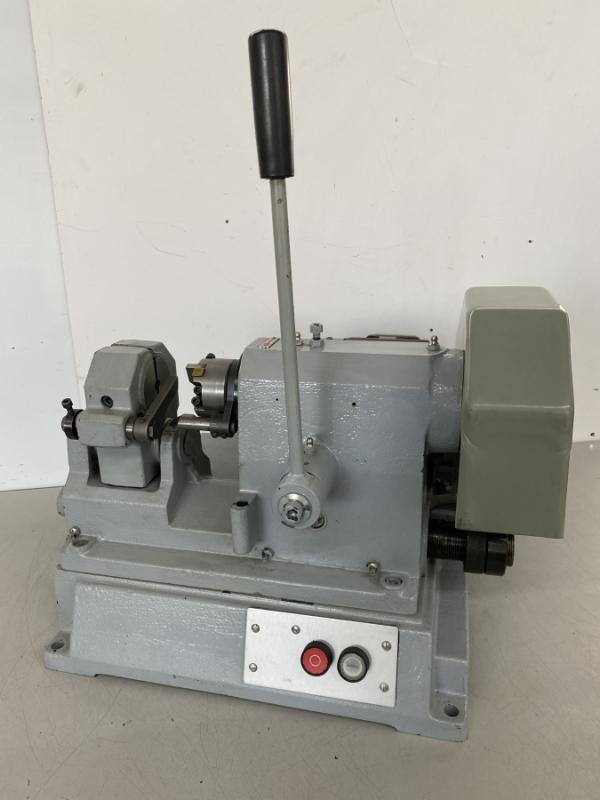 Endenbearbeitungsmaschine, Stangenandrehmaschine, Stangenanfasmaschine, Zentriermaschine