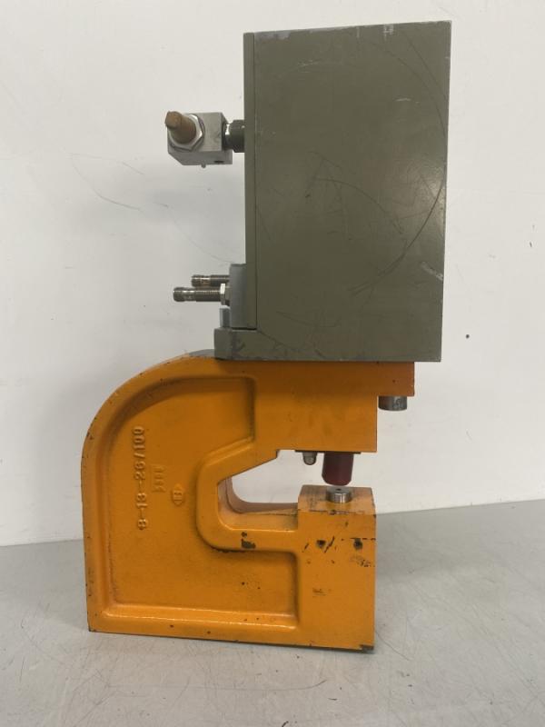 Pneumatik-Locheinheit, Druckluftstanzbügel, Stanzbügel, Stanzeinheit, Pneumatik-Kraftzylinder