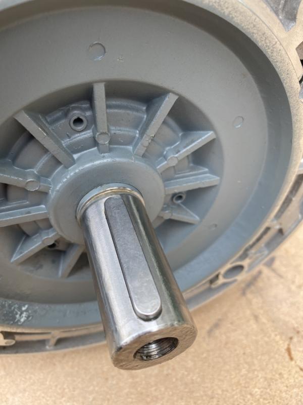 Drehstrom Elektromotor 3 kW Drehstrommotor Kraftstrommotor, E-Motor, Käfigläufer, Asynchronmotor Drehstrom Elektromotor 3 kW Drehstrommotor Kraftstrommotor, E-Motor, Käfigläufer, Asynchronmotor