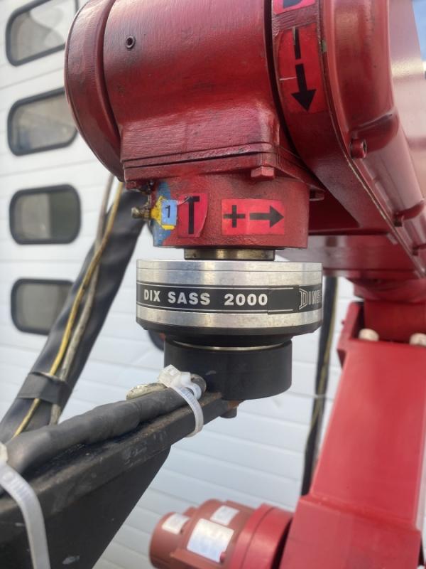 Schweißzelle mit 6-Achsen Industrieroboter, Schweißroboter