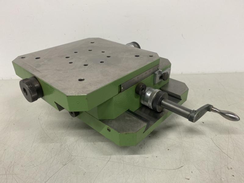 Kreuztisch mit Handrädern - Stempelfräseinrichtung