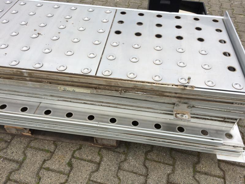 Kugelrollentisch für Rollenbahnbreite 700/920 mm, Kugeltisch zum Transport von Stückgütern, mit Kugelrolle