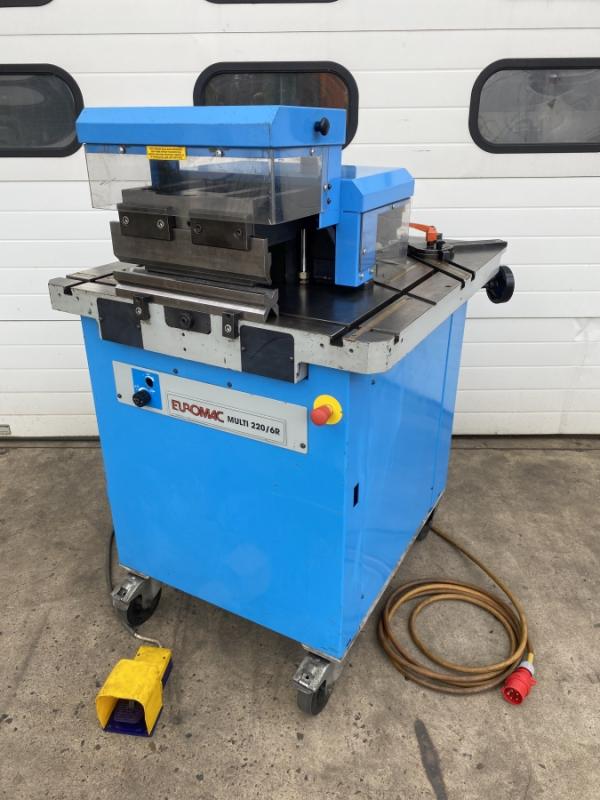 2 Stationen Ausklinkmaschine mit Winkelverstellung + Abkantmaschine, Gesenkbiegepresse