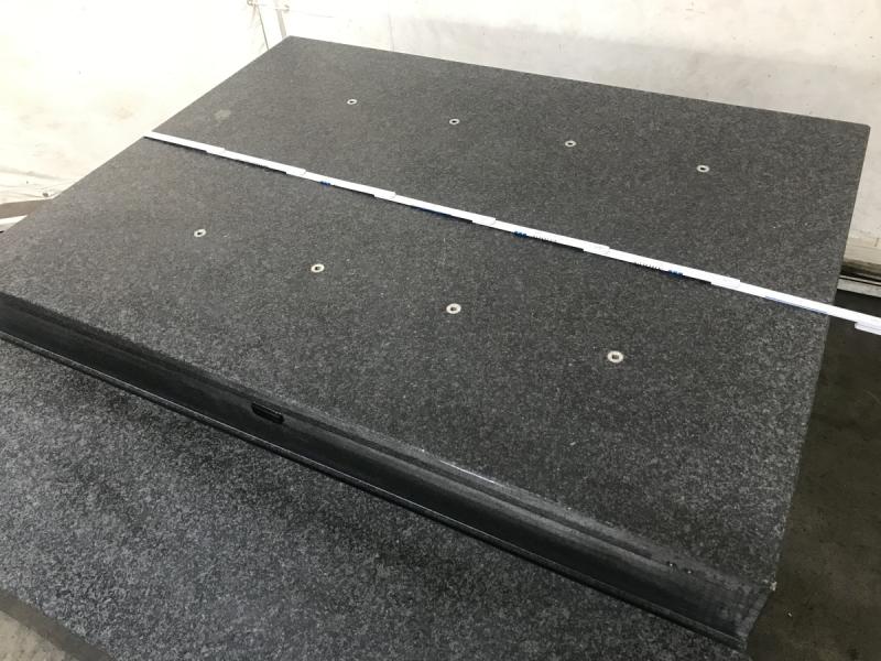 Hartgesteinplatte, Granitplatte, Granitblock, Meßwürfel, Hartgesteinblock