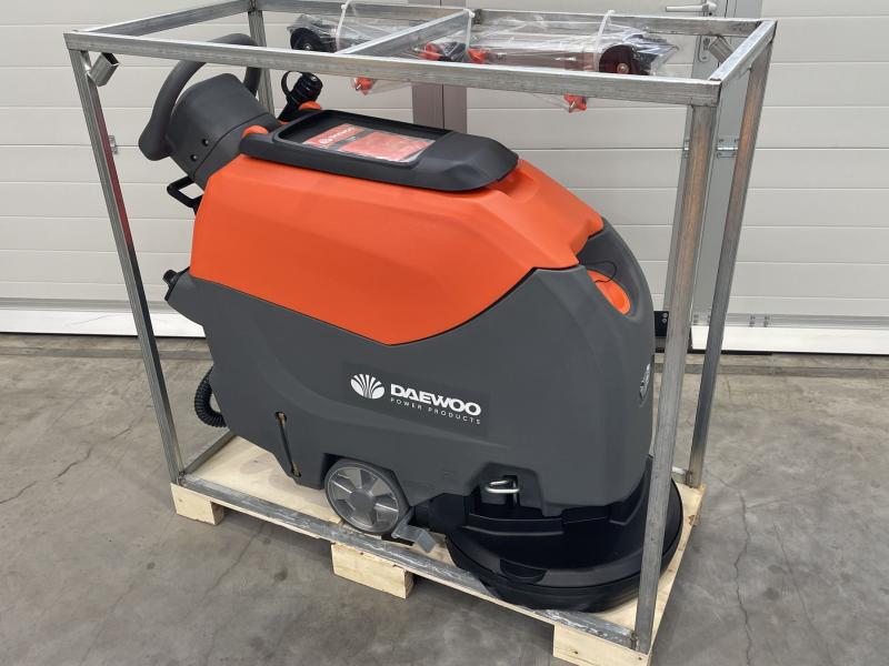 Neue Scheuersaugmaschine, Bodenreinigungsmaschine