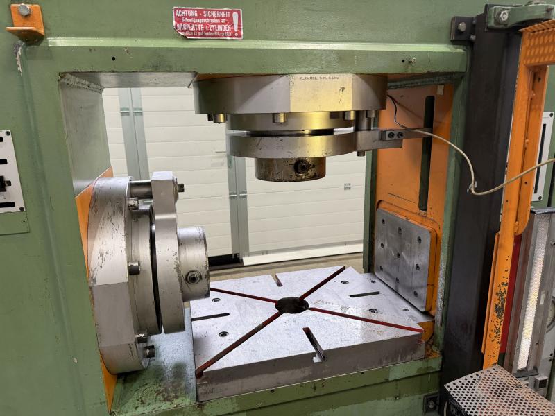 Doppelständer - Hydraulikpresse mit zusätzlichen Seitenzylinder Vertikal + Horizontal je 100 ton.