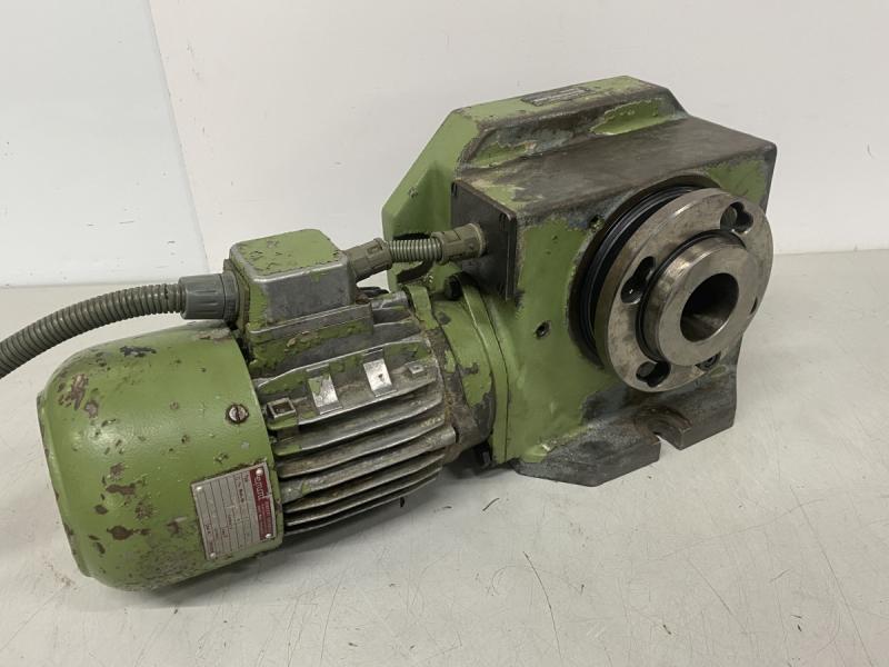 Motorisch angetriebener Teilapparat und Rundtisch auch als Takttisch mit 15° Indexrastung