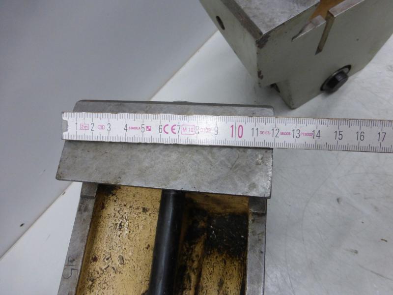 2 Stück Gegenlager für UDSSR Fräsmaschine