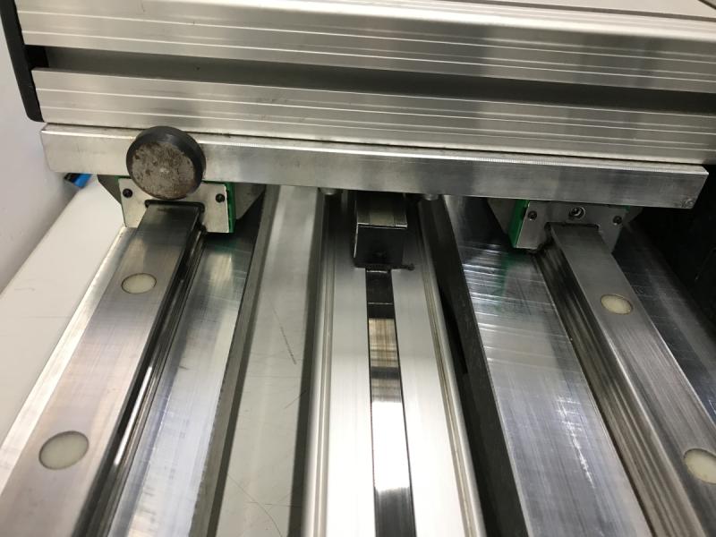 Linearantrieb, kolbenstangenloser Pneumatikzylinder Linearführung Linearantrieb, kolbenstangenloser Pneumatikzylinder Linearführung