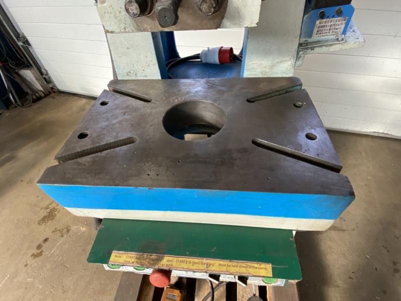 Einständer Exzenterpresse (Reparaturbedürftig)