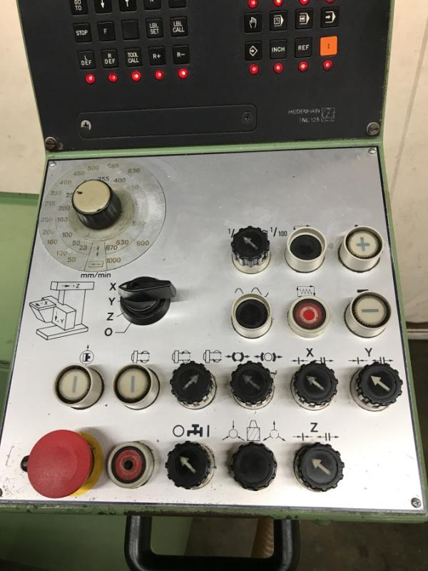 Univ. Werkzeugfräsmaschine, Fräsmaschine mit Handrädern und Digitalanzeige Heidenhain