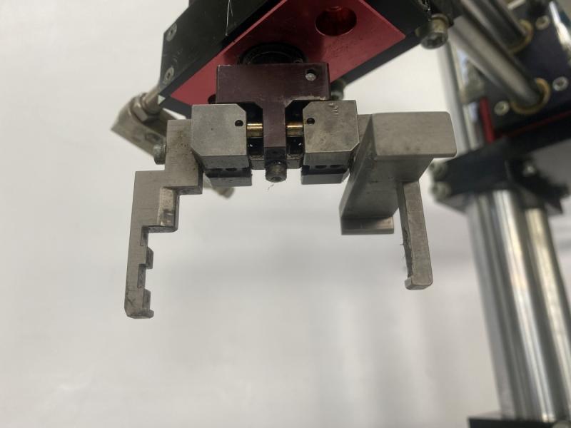 Pneumatischer Pick & Place Manipulator, Ladeeinheit wie Scara Roboter mit Parallel-Greifer