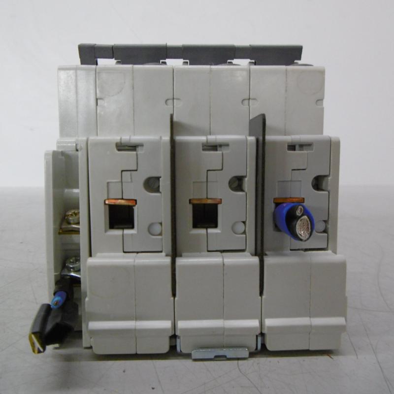 3 Phasen Leitungsschutzschalter für Gleichspannungsanwendungen, Sicherungsautomat,  Hochleistungssicherungsautomat, Niederspannungssicherung, Sicherungselement, Sicherung