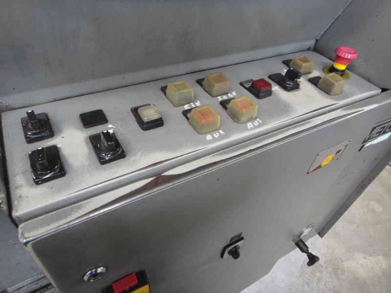 Säulengeführter Bandsäge Halbautomat bis Ø 380 mm mit Bündelspanneinrichtung und Materialanschlag