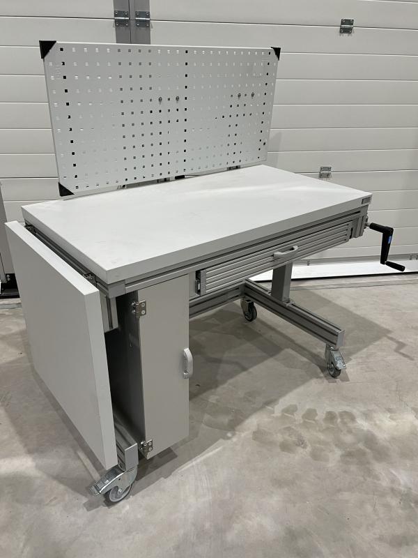 Höhenverstellbare Werkbank, höhenverstellbarer Arbeitstisch, Elektrowerkbank