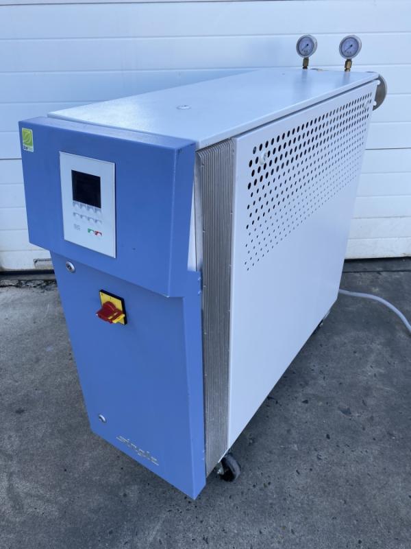 Universal Wasser Temperiergerät mit Elektroheizung und Anschlüssen für Fremdkühlung