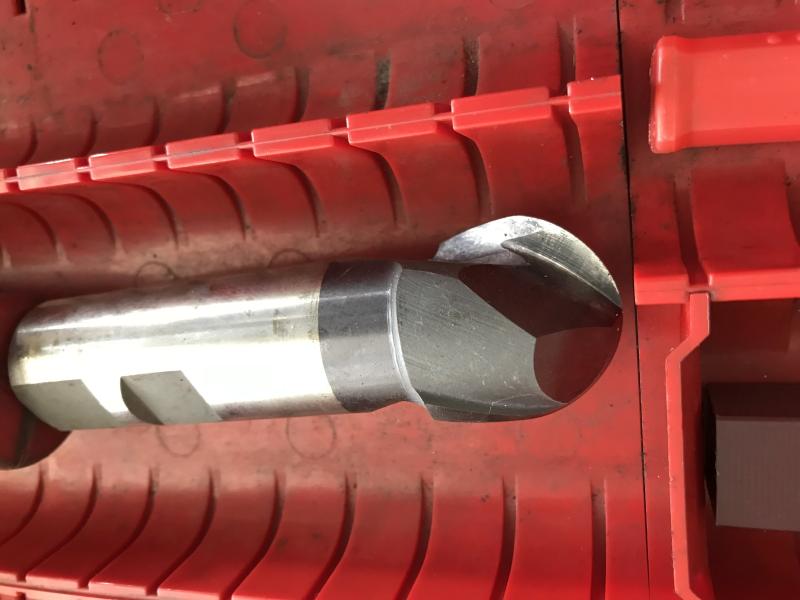 Posten Fräser, Schaftfräser, Schruppfräser, Schruppschlichtfräser, Radienfräser, Spiralbohrer, Reibahlen und Gewindebohrer