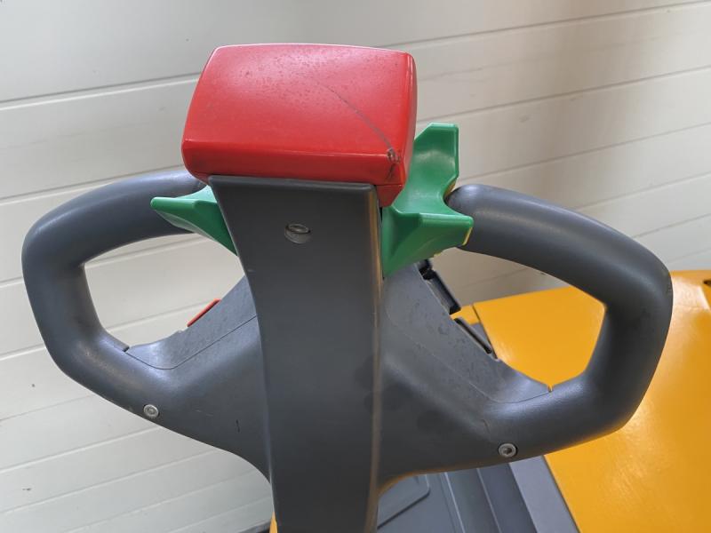 Elektro - Gehstapler, Deichselstapler + Neue Batterie