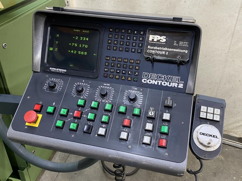 CNC Fräsmaschine, Werkzeugfräsmaschine mit Handrädern und Bahnsteuerung GRUNDIG Contur 2