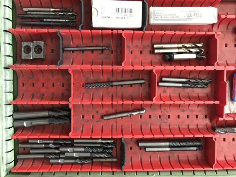 Posten Fräser (über 70 Stück), Schaftfräser, Schruppfräser, Spiralbohrer, Reibahlen