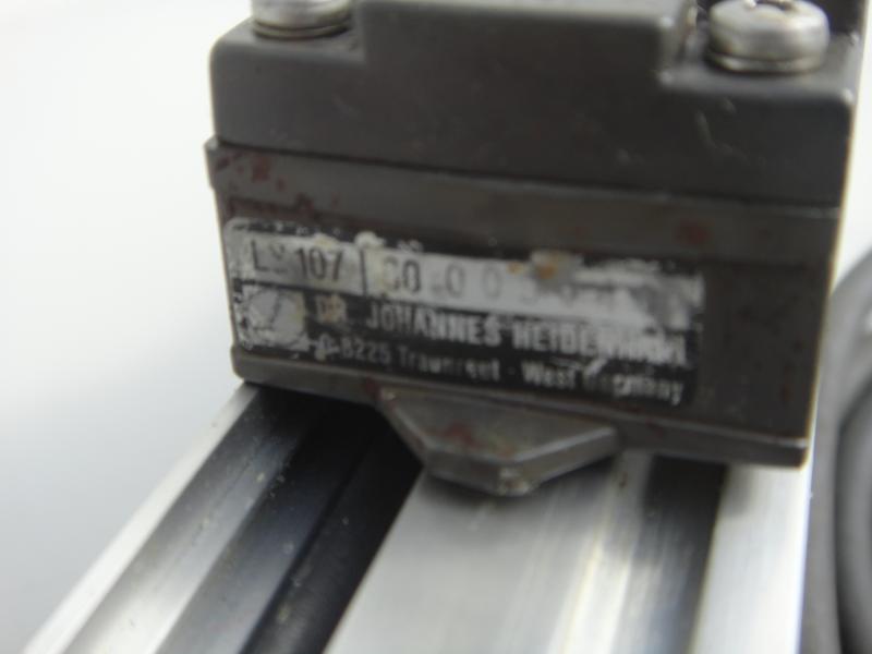 Glasmaßstab, inkrementales Längenmesssystem, Linear Scale, Maßstab mit Glaslineal für Positionsanzeige Glasmaßstab, inkrementales Längenmesssystem, Linear Scale, Maßstab mit Glaslineal für Positionsanzeige