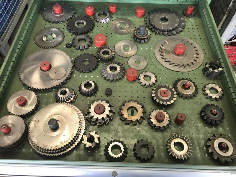 Posten Scheibenfräser (über 70 Stück), Sägeblätter, Schwalbenschwanzfräser,  Radiusfräser