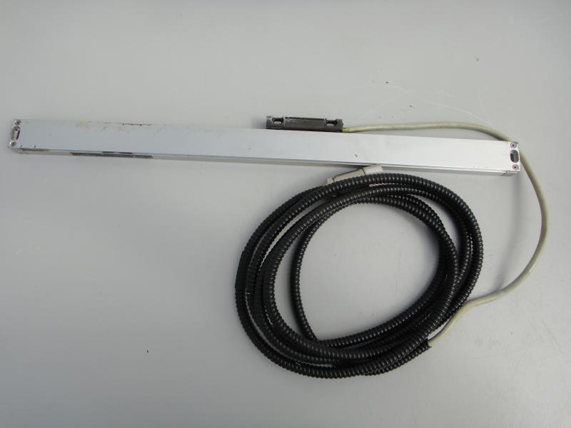 Glasmaßstab, inkrementales Längenmesssystem, Linear Scale, Maßstab mit Glaslineal für Positionsanzeige Glasmaßstab, inkrementales Längenmesssystem, Linear Scale, Maßstab mit Glaslineal für Positionsanzeige